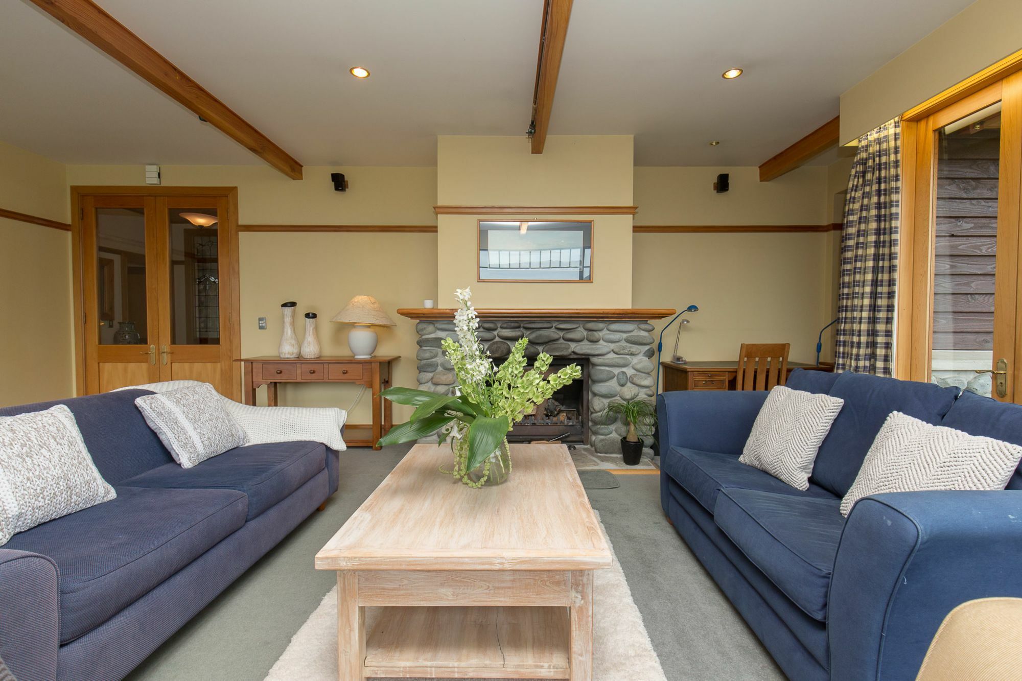 Bullock Creek Chalet - Sleeps 8 - Lake & Mountain Views - Private & Secluded Villa Wanaka Exterior photo